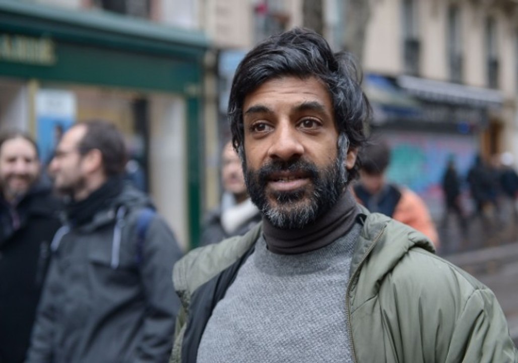 Vikash Dhorasoo compare le sort des footballeurs noirs à celui des esclaves