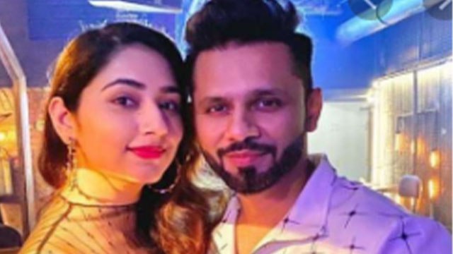 Big Boss 14: Rahul Vaidya की GF Disha Parmar क्यों हुई सबसे ज्यादा सर्च ? | FilmiBeat