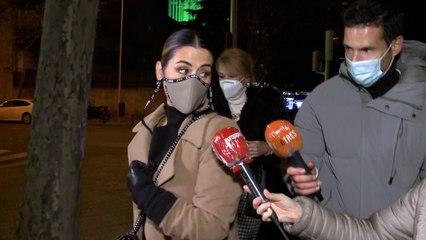 Elena Tablada, muy afectada tras las críticas y sin su hija Ella, asiste al funeral por su abuela