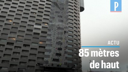 Danemark : le plus grand mur d'escalade du monde installé sur la façade d'une usine
