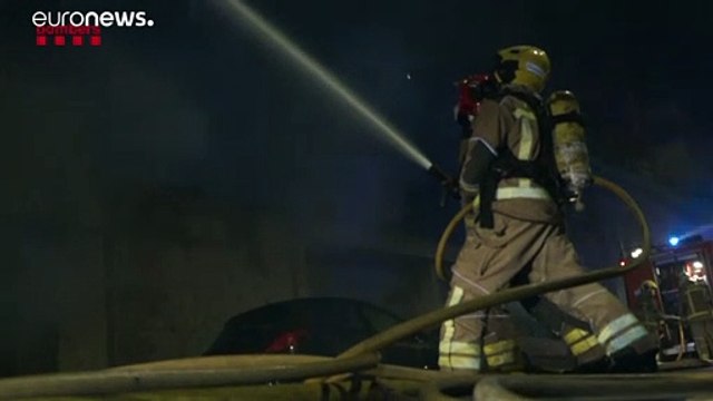 Трагедия в Бадалоне: в результате пожара на заброшенной фабрике погибли нелегальные мигранты