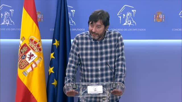 Mayoral señala que la monarquía tiene un peligro serio de implosión y apela a un debate sosegado sobre su futuro