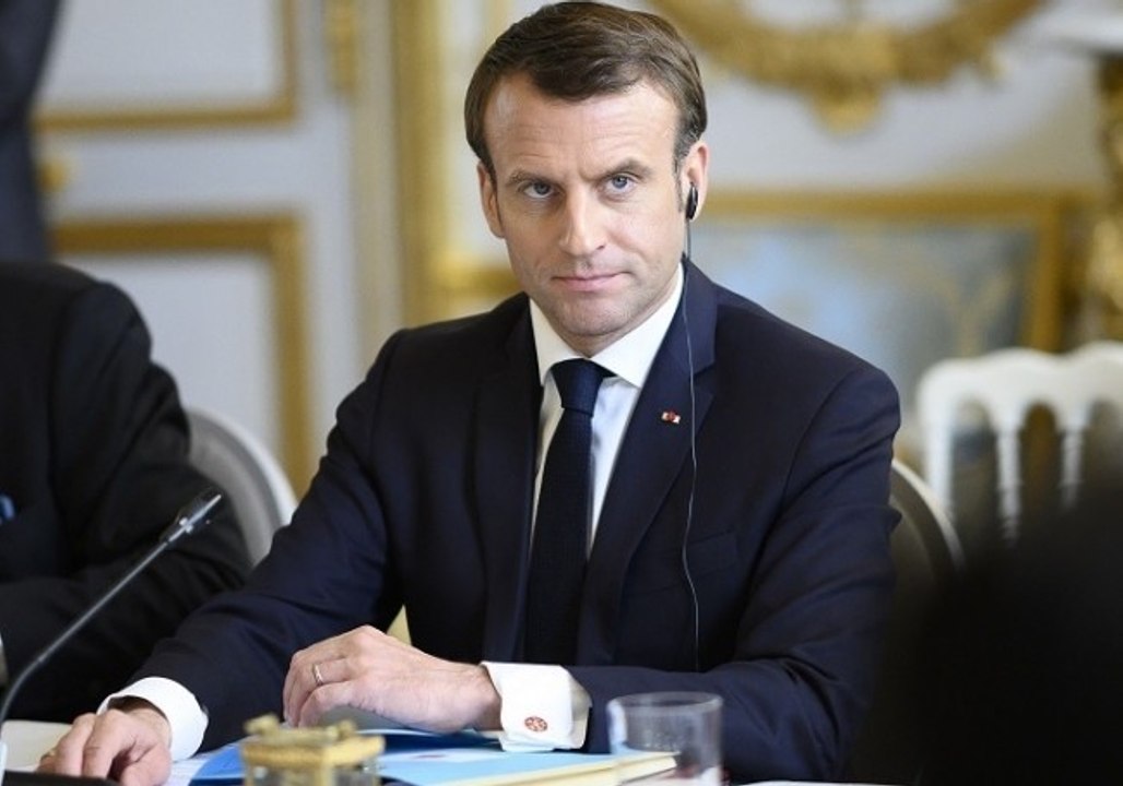 Commerces fermés : Macron vilipende en privé la “lamentable démagogie” des “fadas” Bertrand et Retailleau