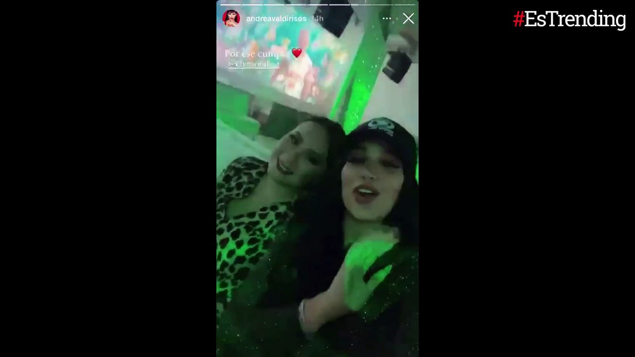 Critican a Andrea Valdiri por irse de fiesta embarazada y sin tapabocas