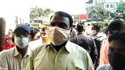 निजी स्कूल के मनमानी