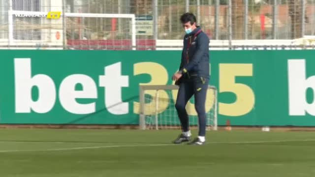 El Villarreal se entrena pensando en el Betis al suspenderse el partido ante el Qarabag