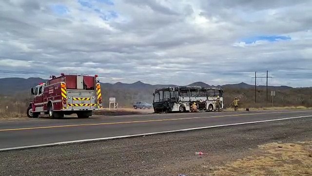 Se incendia camión de pasajeros en la México 15 a la altura de El Guadare