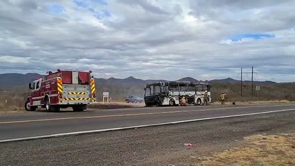 Se incendia camión de pasajeros en la México 15 a la altura de El Guadare