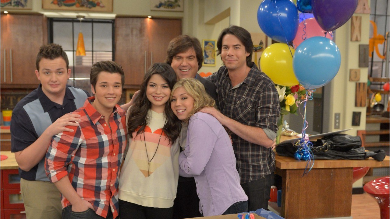 'iCarly' Is Getting A Remake