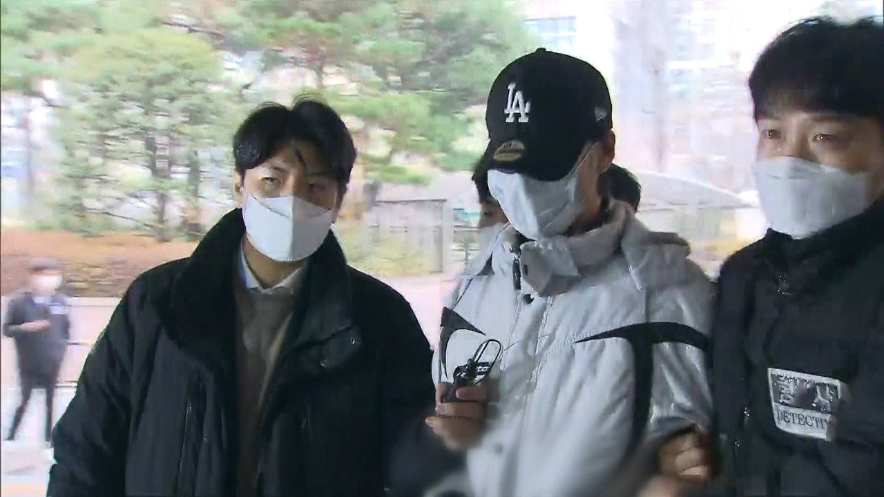 '야구방망이 폭행' 아이언 구속심사 출석...묵묵부답 / YTN