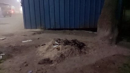 तराई क्षेत्र में सर्दी की दस्तक होते ही लुढ़का तापमान, पालिका प्रशासन ने नगर में जगह जगह जलवाये अलाव
