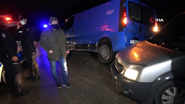 Başına çivili sopa ile vurulan yaralıyı ambulansta linç etmeye çalıştılar iha