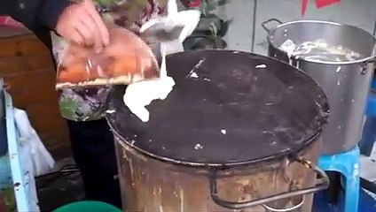 Çin sokaklarından değişik bir krep