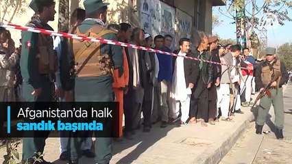 Afganistan'da halk sandık başında