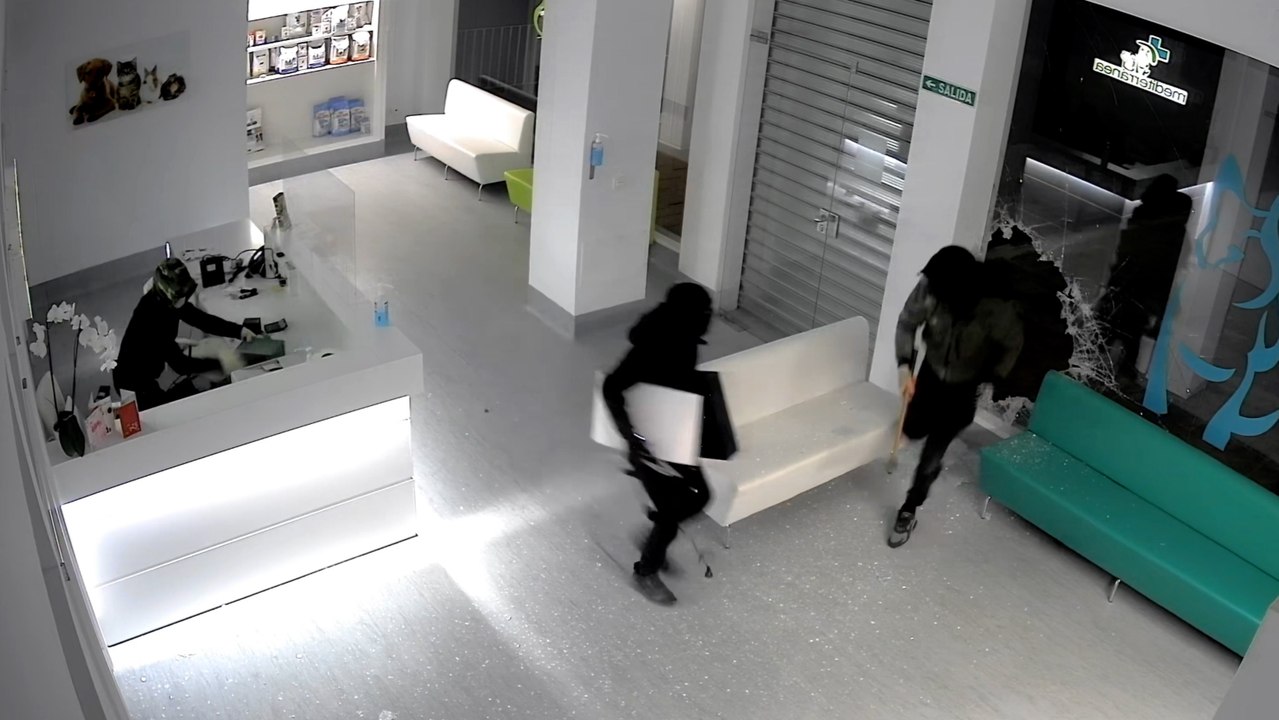 Detenidos en Medina Sidonia dos hombres acusados de 12 robos en tiendas