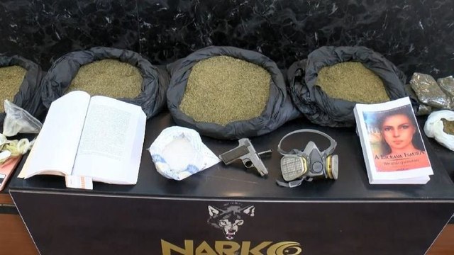 Kokaini Don Kişot ve Köle İsaura kitaplarına emdirmişler