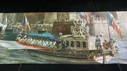 La scénographie du canot de l’Empereur