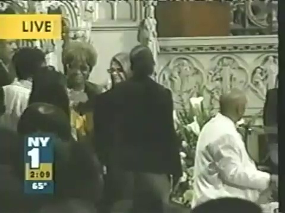 Love Power + Power Of Love [Patti LaBelle + Patti Austin + Alicia Keys + Aretha Franklin + Cissy Houston + Others] - Live Luther Vandross Funeral