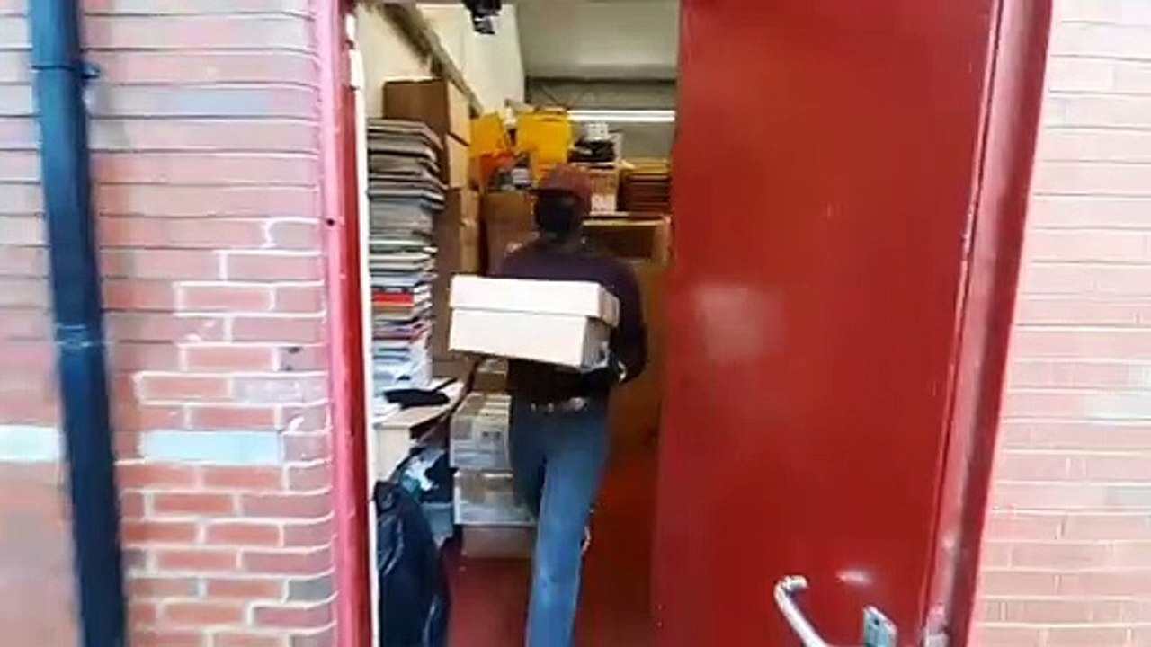 Sunderland charity BooK Aid For Africa donates 9,000 books to university