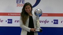 La centrocampista del Atlético de Madrid Leicy Santos gana el Trofeo EFE
