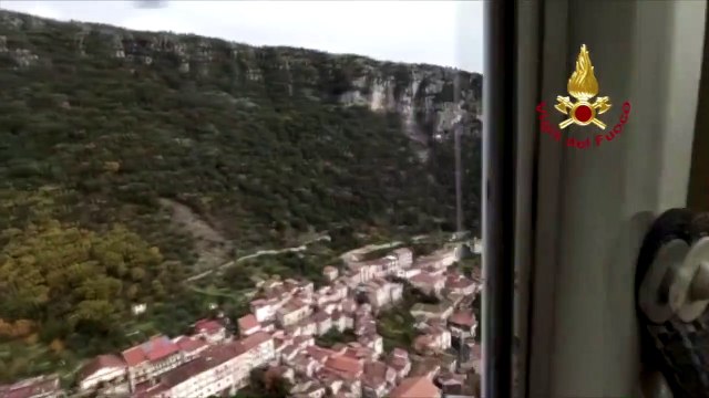 Frana nel Salernitano, evacuate persone nel piccolo centro di Ottati (11.12.20)
