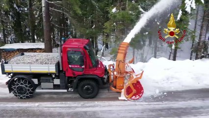 Santo Stefano di Cadore (BL) - Forti nevicate, interventi ripristino strade (11.12.20)