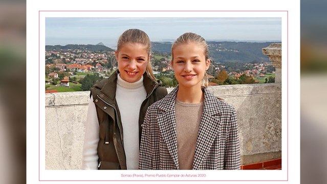 Los Reyes felicitan la Navidad con una instantánea de sus hijas en Asturias