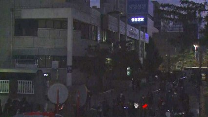 조두순 도착 임박...보호관찰소 앞은 '긴장감 고조' / YTN