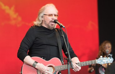 Sir Barry Gibb reveals home intrusion problems: 'People were climbing over the walls'