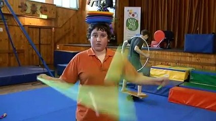 'Lolly Jar' circus program helps disadvantaged young people