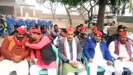 विधायक के आवास से शुरू हुई किसान यात्रा को पुलिस ने रोका, नेताओं को हिरासत में लिया