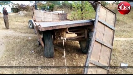 ट्रेक्टर के नीचे सो रहे तीन लोगों की सड़क हादसे में मौत