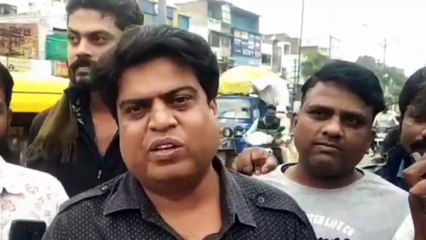 भाजपा और विजयवर्गीय के समर्थकों ने किया अनोखा प्रदर्शन