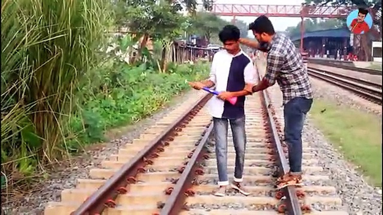 The_Best_Of_Train_Horn_Prank_#2_Can't_stop_you_laughing(360p)