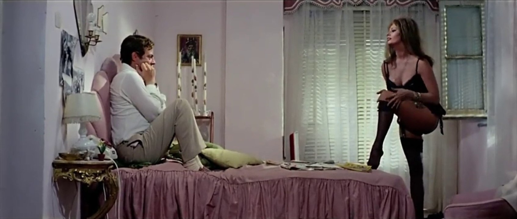 How to Knock a Kiss 34 (Sophia Loren and Marcello Mastroianni)