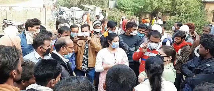 खाद के लिए 15 दिन में तीसरी बार सड़क पर उतरे किसान