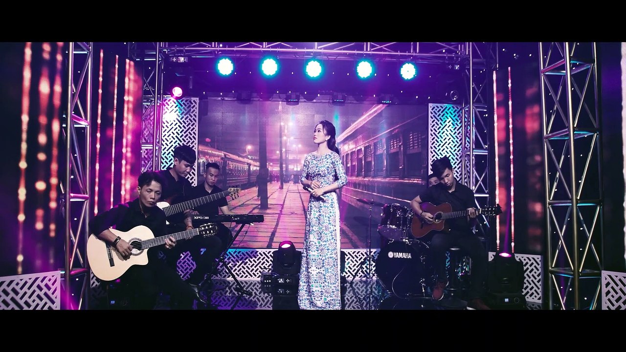 Tàu Đêm Năm Cũ - Như Ý