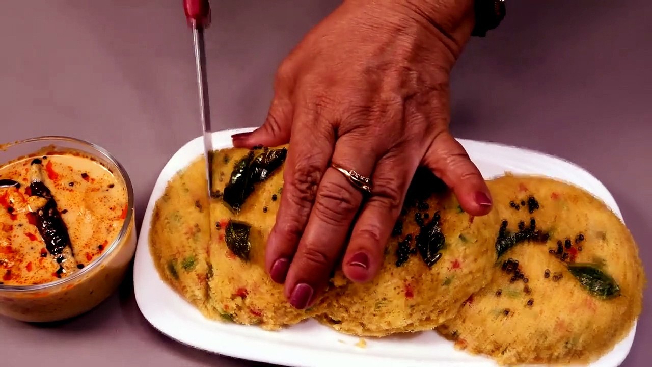 Oats idli with coconut chickpea chutney । Oats idli without sooji