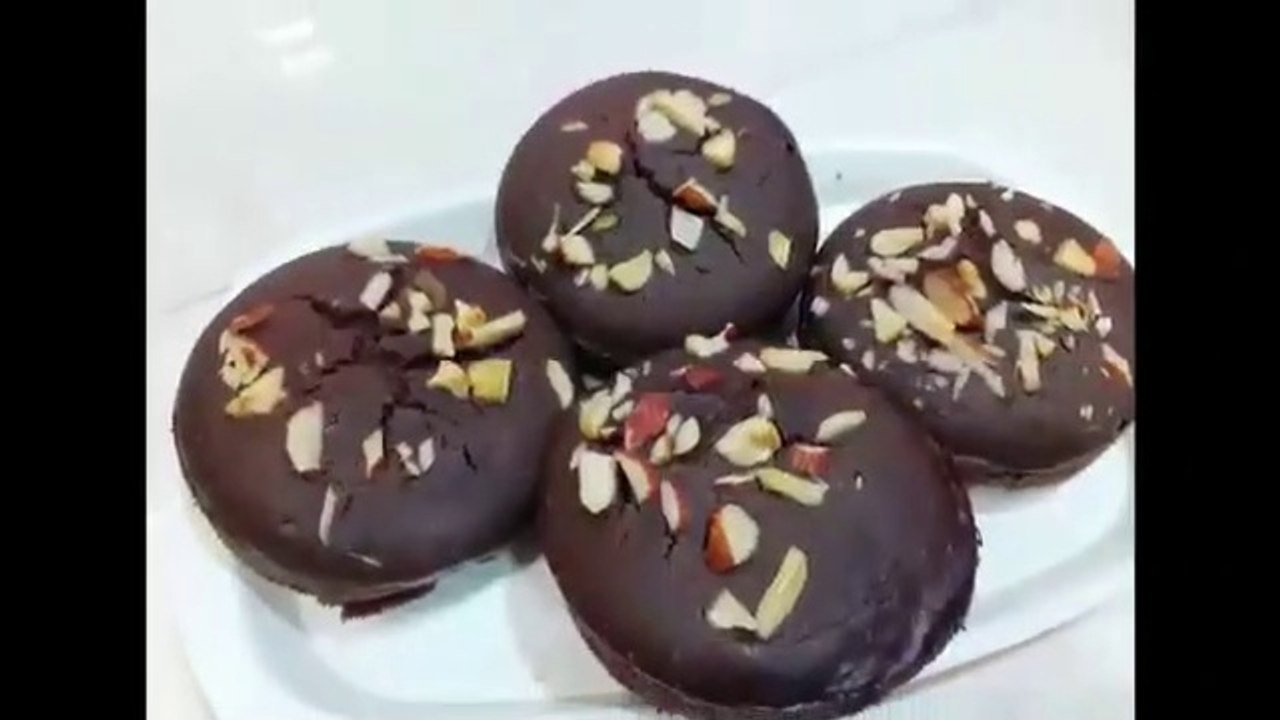 chocolate cup cake recipe | easy eggless chocolate cupcake | चॉकलेट कपकेक | birthday cupcakes
