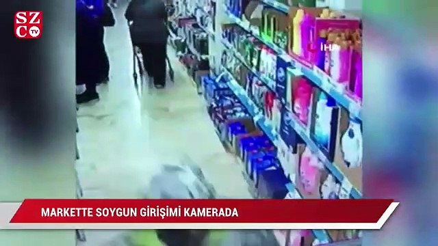 İstanbul’da market çalışanının dehşeti yaşadığı soygun girişimi kamerada