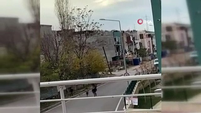 Kısıtlamada top oynayan çocuklara polis baskını