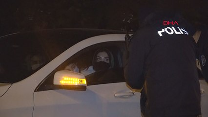 Kısıtlamada lüks otomobille şehir turu yapan Suriyeli kadınlara ceza