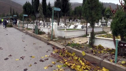 MANİSA - Mezarlıkların bakımı için belediyeye videolu mesaj gönderdiler