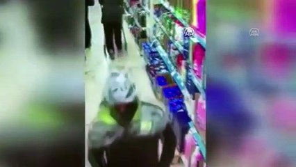 İSTANBUL - Kağıthane'de bir marketten gasp teşebbüsünde bulunan şüpheli tutuklandı