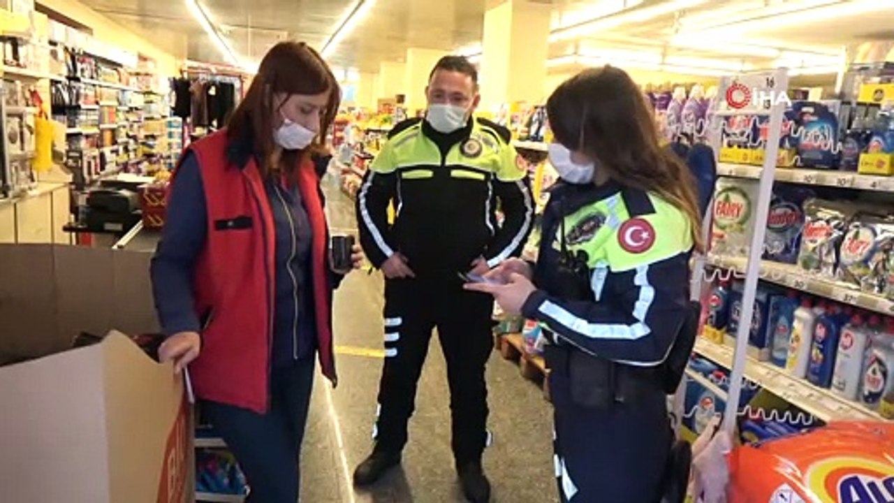 Marmaris'te alışveriş saatlerinde marketler denetleniyor