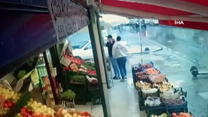 Küçükçekmece’de kadın sürücü markete böyle daldı