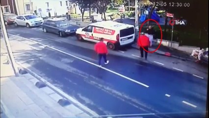 Buzdolabı tamirini beğenmeyen adam pompalı tüfekle dehşet saçtı...O anlar kamerada