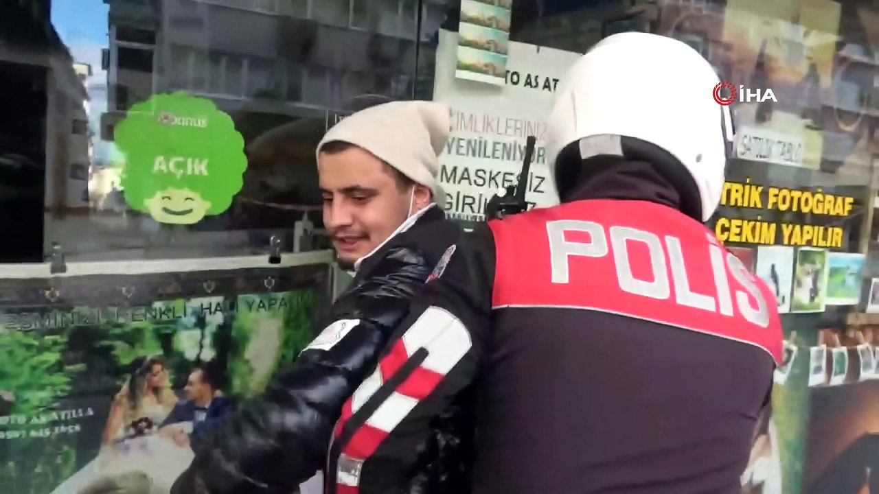 Alkollü şehir magandasından polise ilginç tepki: 'Bu akşam bendesiniz. Gel bir tur atalım sizinle'