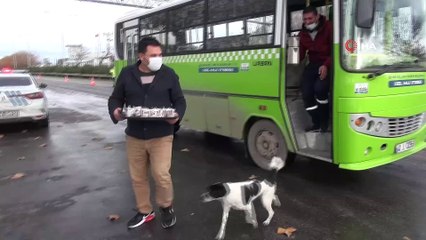 Özel Halk Otobüsü şoföründen polislere çay ve kek ikramı