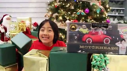 Ryan's World Remote Control Race Car Toy with Obstacle Course_ hallenge